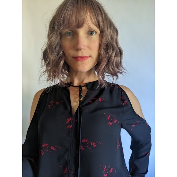 LOFT floral print cold shoulder. Long sleeve tie neck blouse, Navy & Red. sz M - Picture 12 of 12